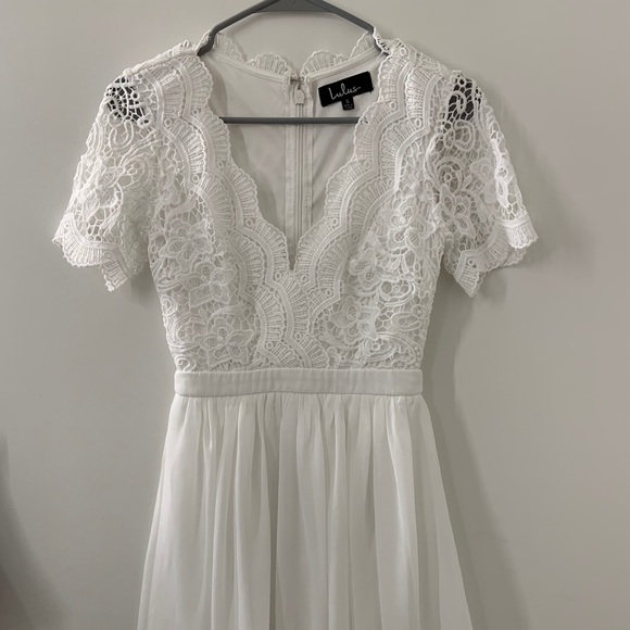 Lulu’s WHITE Lined Dress - Picture 1 of 3